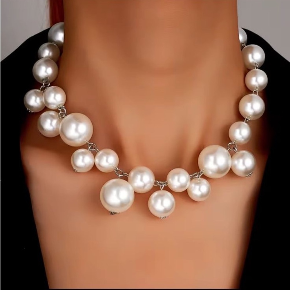 Silver and Shimmer White Classic White Pearl Necklace